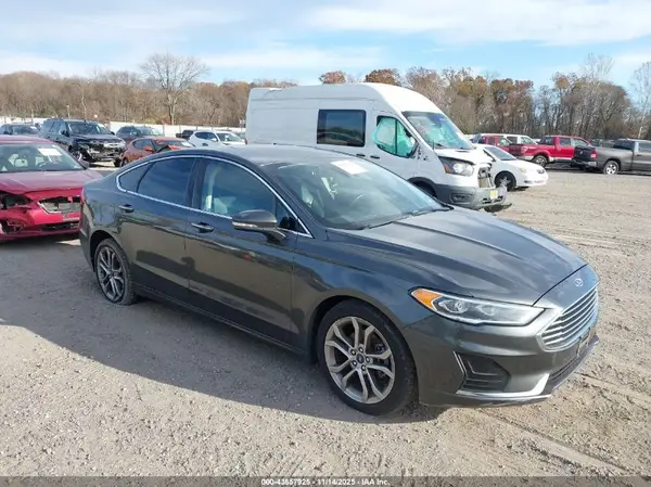 3FA60CD9KR138942 2019 FORD FUSION - Image 1