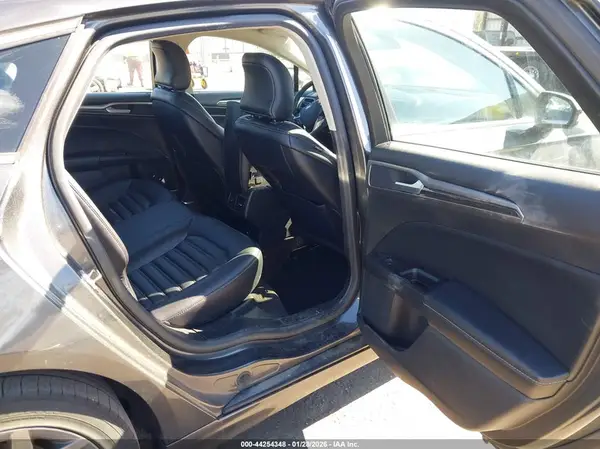3FA6P0CD1KR117857 2019 FORD FUSION - Image 8