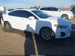 3FA6P0CD1KR150132 2019 FORD FUSION