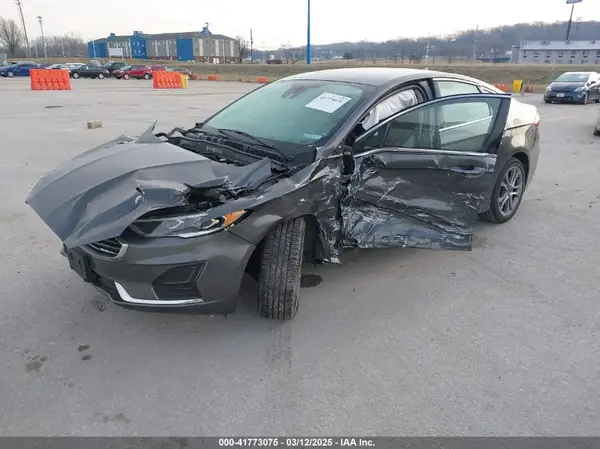 3FA6P0CD1KR151023 2019 FORD FUSION - Image 2