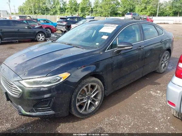 3FA6P0CD1KR181347 2019 FORD FUSION - Image 2