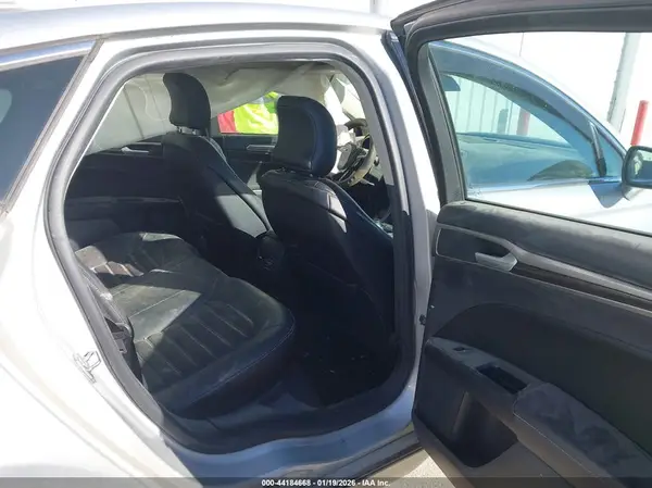 3FA6P0CD1KR219904 2019 FORD FUSION - Image 8