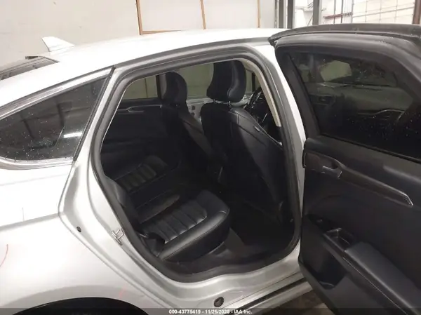 3FA6P0CD1KR260730 2019 FORD FUSION - Image 8