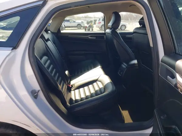 3FA6P0CD1KR270996 2019 FORD FUSION - Image 8