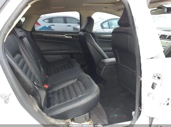 3FA6P0CD1LR131582 2020 FORD FUSION - Image 8