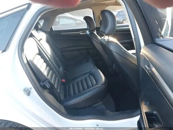 3FA6P0CD2KR140516 2019 FORD FUSION - Image 8
