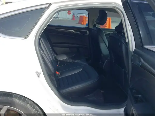 3FA6P0CD2KR147935 2019 FORD FUSION - Image 8