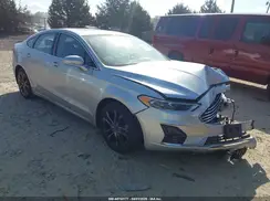 3FA6P0CD2KR180367 2019 FORD FUSION