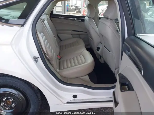 3FA6P0CD2KR194818 2019 FORD FUSION - Image 8