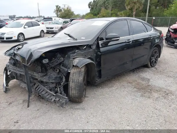 3FA6P0CD2LR151792 2020 FORD FUSION - Image 2