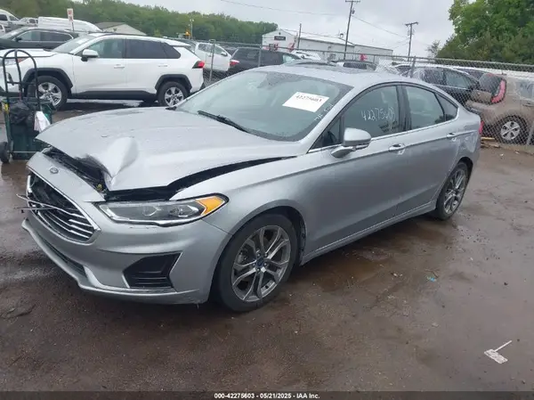 3FA6P0CD2LR152263 2020 FORD FUSION - Image 2