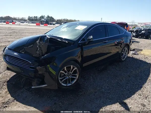 3FA6P0CD3KR138807 2019 FORD FUSION - Image 2