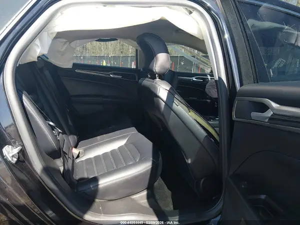 3FA6P0CD3KR138807 2019 FORD FUSION - Image 8