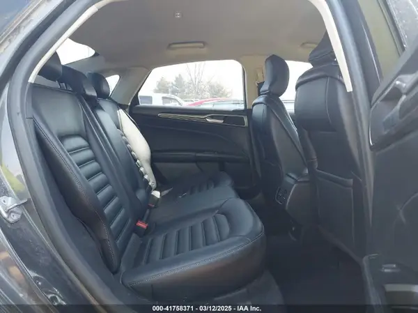 3FA6P0CD3KR261054 2019 FORD FUSION - Image 8