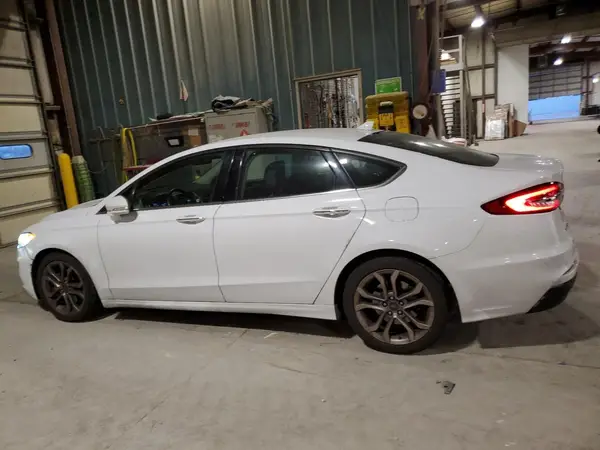 3FA6P0CD3LR205763 2020 FORD FUSION - Image 2