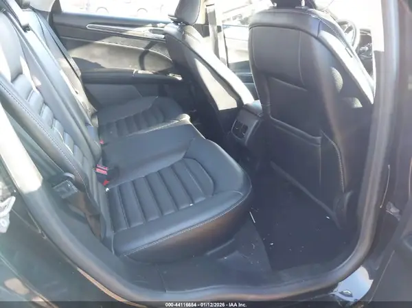 3FA6P0CD3LR208002 2020 FORD FUSION - Image 8