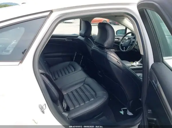 3FA6P0CD4KR101832 2019 FORD FUSION - Image 8