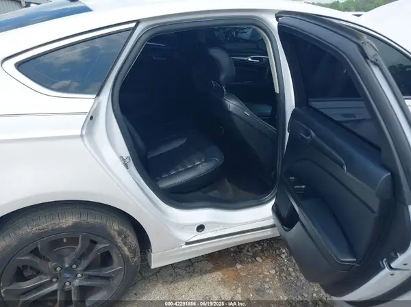 3FA6P0CD4KR231240 2019 FORD FUSION - Image 8
