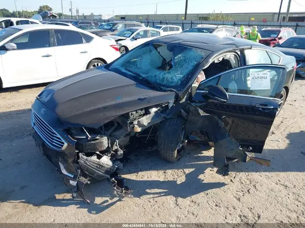 3FA6P0CD4KR231643 2019 FORD FUSION - Image 2