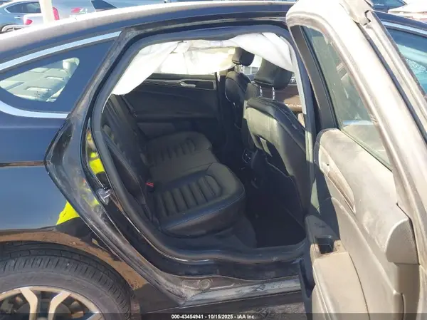 3FA6P0CD4KR231643 2019 FORD FUSION - Image 8