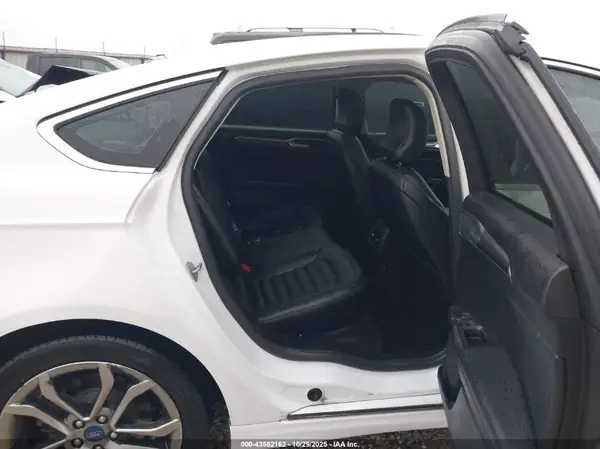 3FA6P0CD5KR233479 2019 FORD FUSION - Image 8