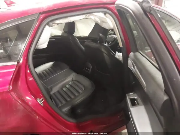 3FA6P0CD5LR107589 2020 FORD FUSION - Image 8