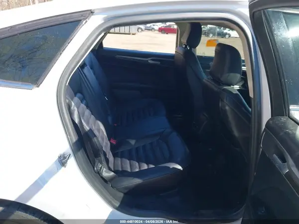 3FA6P0CD5LR133075 2020 FORD FUSION - Image 8