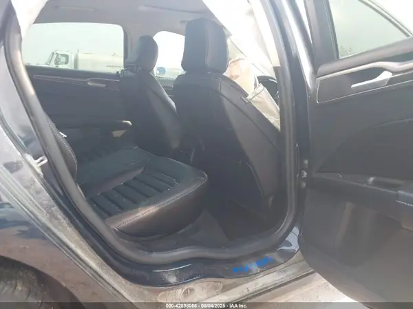 3FA6P0CD5LR198069 2020 FORD FUSION - Image 8