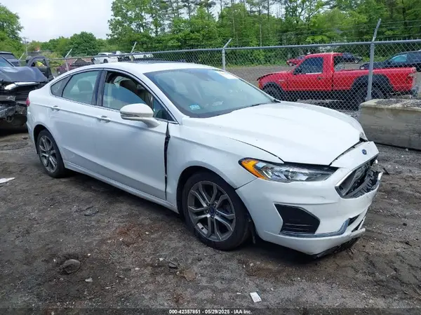 3FA6P0CD6KR138509 2019 FORD FUSION - Image 1