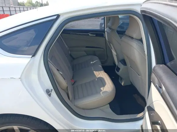 3FA6P0CD6KR198404 2019 FORD FUSION - Image 8