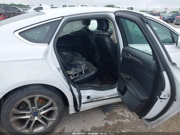 3FA6P0CD6KR237248 2019 FORD FUSION - Image 8