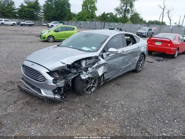 3FA6P0CD6LR130394 2020 FORD FUSION - Image 2