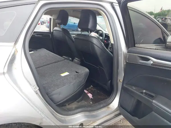 3FA6P0CD6LR130394 2020 FORD FUSION - Image 8