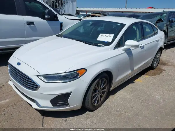 3FA6P0CD6LR177957 2020 FORD FUSION - Image 2
