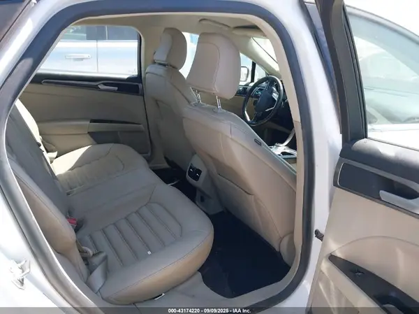 3FA6P0CD6LR177957 2020 FORD FUSION - Image 8