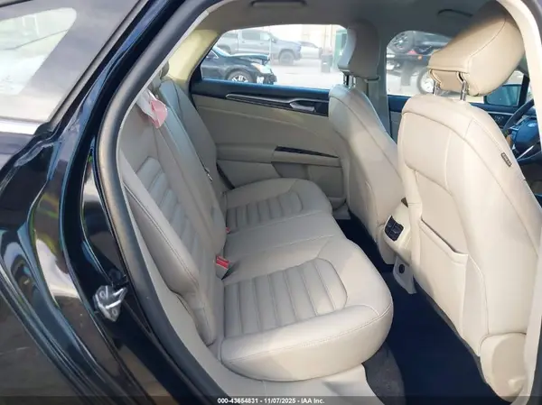 3FA6P0CD6LR180888 2020 FORD FUSION - Image 8