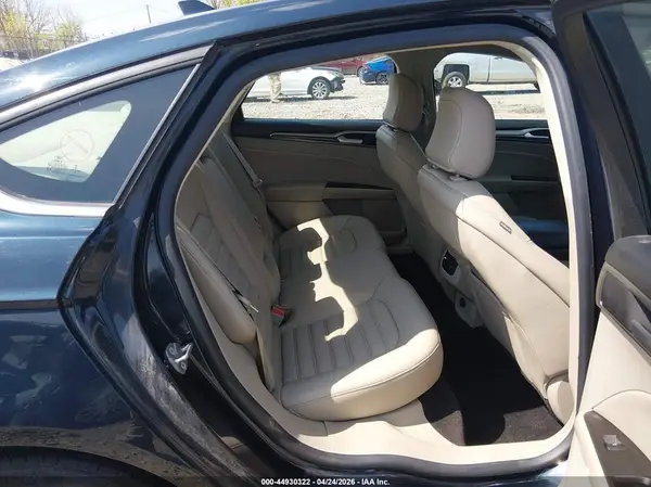 3FA6P0CD6LR198209 2020 FORD FUSION - Image 8