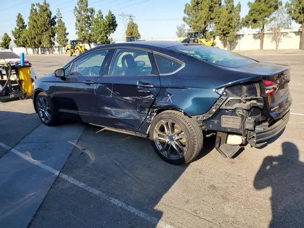 3FA6P0CD6LR227658 2020 FORD FUSION - Image 2