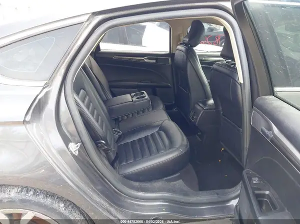 3FA6P0CD7KR141743 2019 FORD FUSION - Image 8