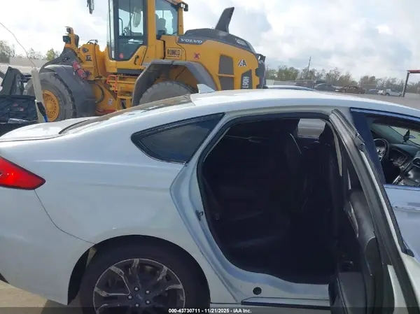 3FA6P0CD7KR180817 2019 FORD FUSION - Image 8
