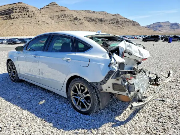 3FA6P0CD7LR130968 2020 FORD FUSION - Image 2