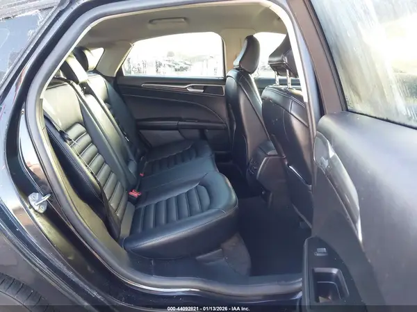 3FA6P0CD7LR177370 2020 FORD FUSION - Image 8