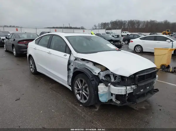 3FA6P0CD7LR217219 2020 FORD FUSION - Image 1