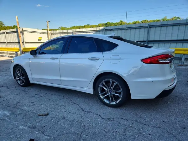 3FA6P0CD7LR250916 2020 FORD FUSION - Image 2