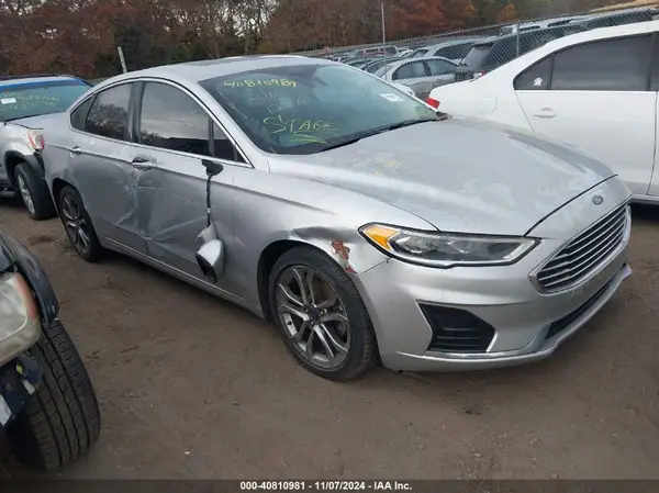 3FA6P0CD8KR260529 2019 FORD FUSION - Image 1