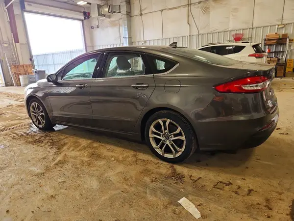 3FA6P0CD8LR196042 2020 FORD FUSION - Image 2