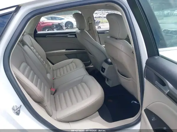 3FA6P0CD9KR180138 2019 FORD FUSION - Image 8