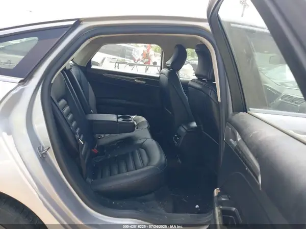 3FA6P0CD9KR181645 2019 FORD FUSION - Image 8