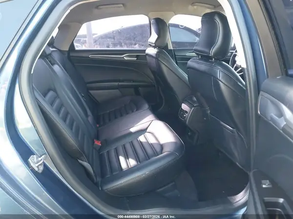 3FA6P0CD9KR252763 2019 FORD FUSION - Image 8