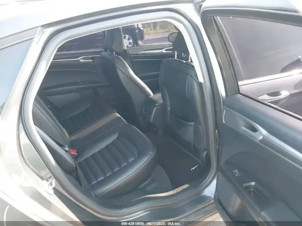 3FA6P0CD9LR229470 2020 FORD FUSION - Image 8